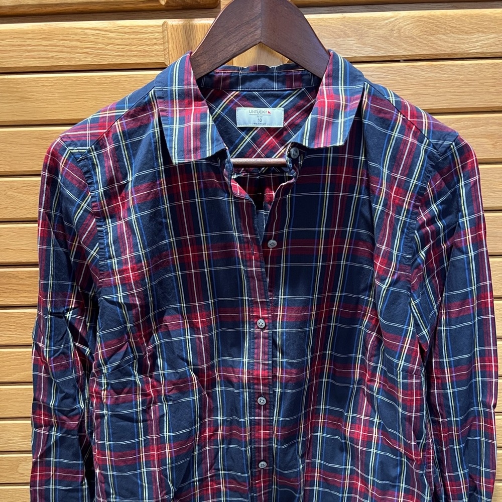 Untuckit plaid shirt